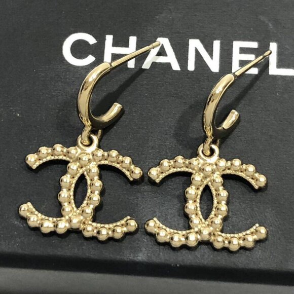 CHANEL CC Logos Hoop Dangle Earrings Gold Tone L22C Auth w/Box D-d1151 - Picture 1 of 16